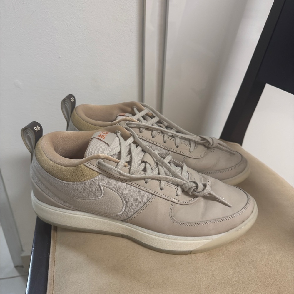 Nike Men's Book 1